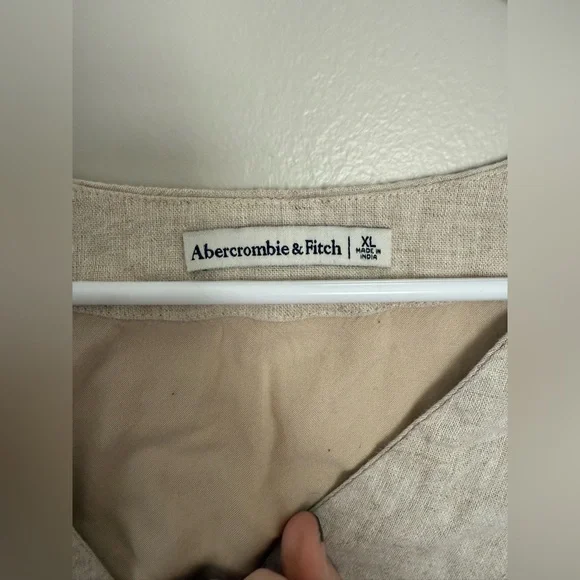 Women’s Abercrombie & Fitch Beige Linen Tie-Front Sleeveless Top - Picture 3 of 4
